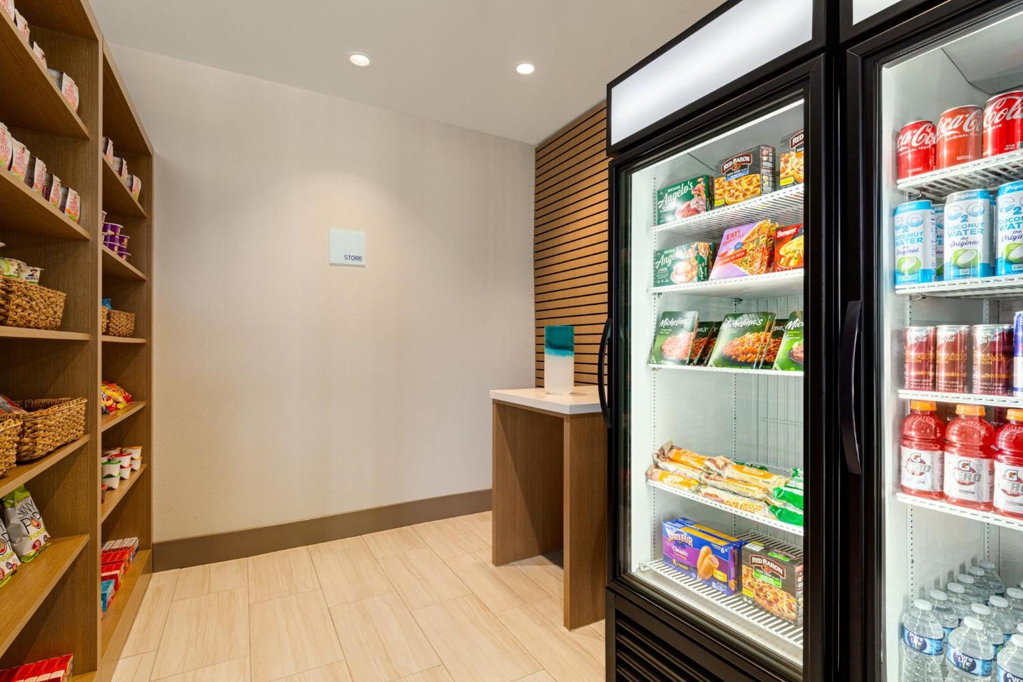 Holiday Inn Express & Suites Hayward - Castro Valley By Ihg Екстер'єр фото